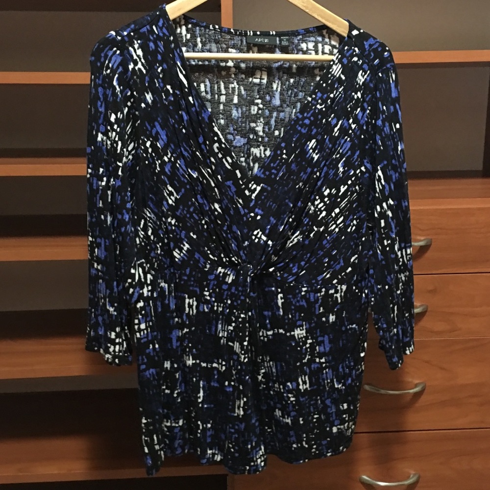 Apt 9 V-neck top